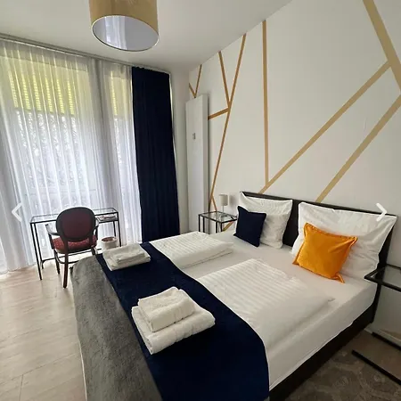 Hotel Kangarooms - Schlachte Weserpromenade 3*